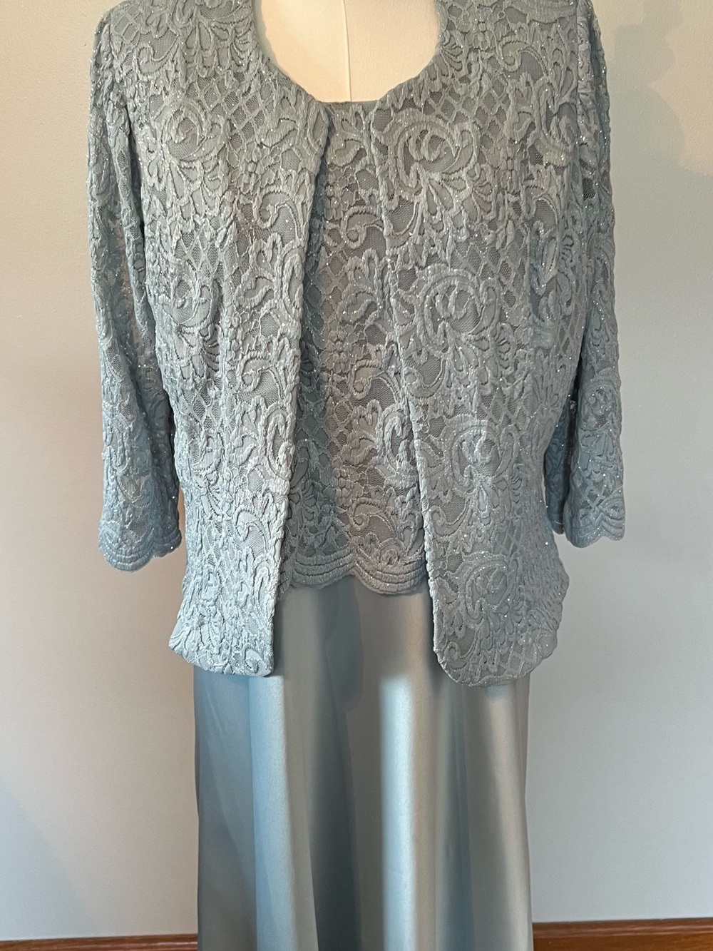 Alex Evening Formal Dress Size 16 Petite Silver 2 Piece Sleeveless With Jacket